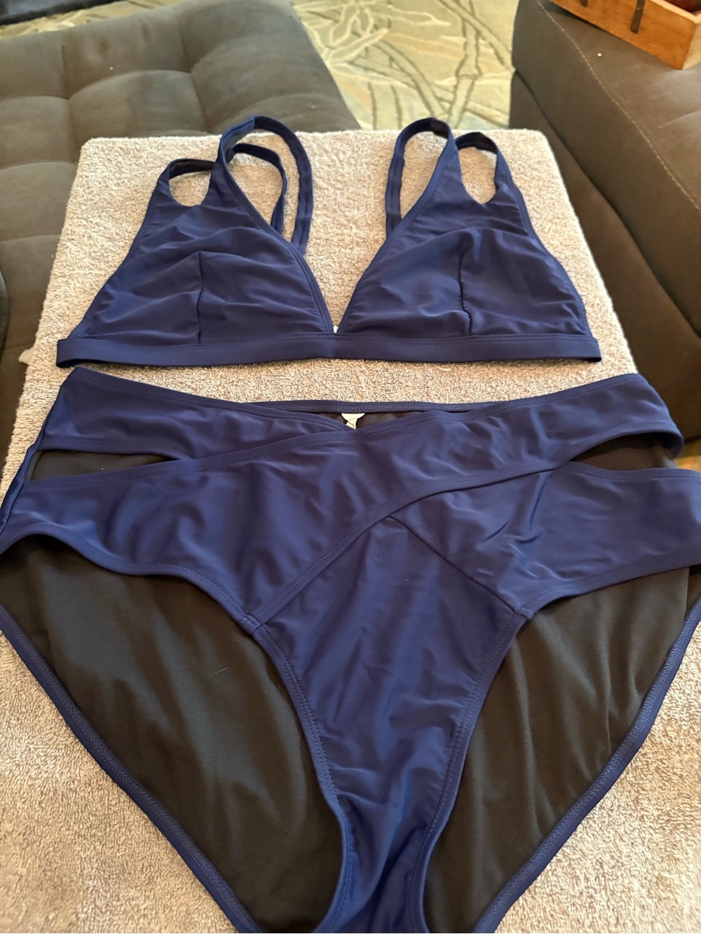 Women’s Navy Blue Strappy Bikini Set